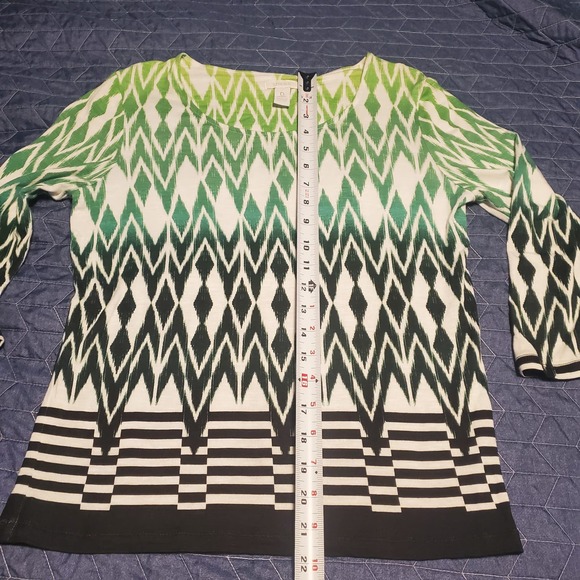 Chico's Size S (0) Lightweight Stretch Rayon Geometric Ombre 3/4 Sleeve Top - Picture 7 of 8